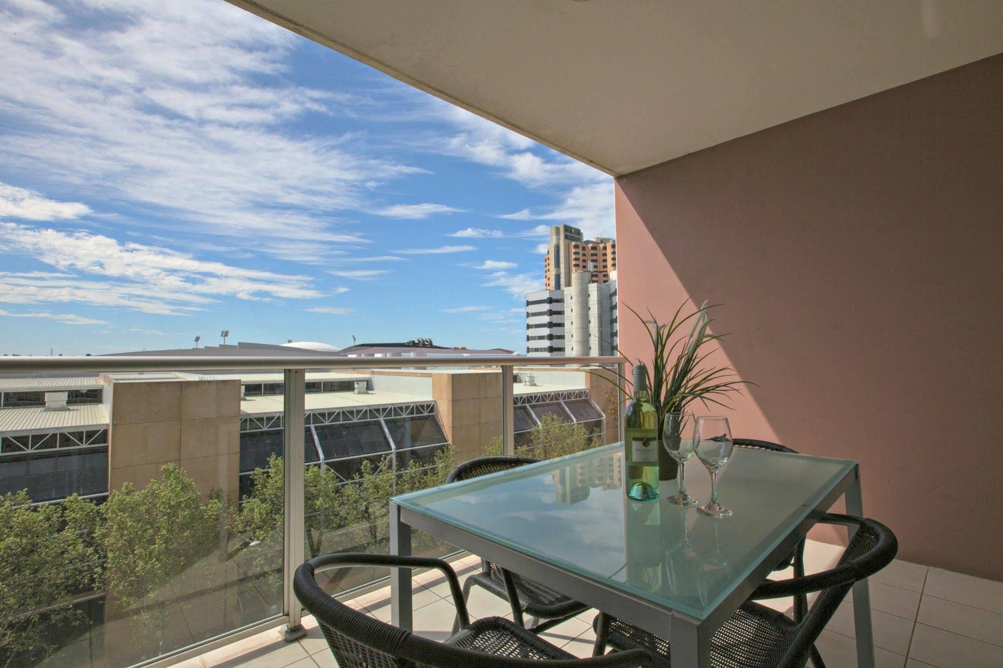 Adelaide Dress Circle Apartments - North Terrace Exteriör bild